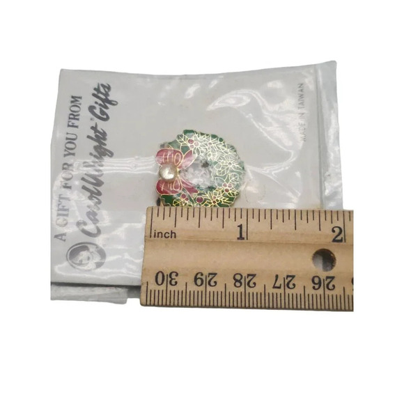 Carol Wright Gifts Christmas Wreath Rhinestone Enamel Brooch Pin Gold Tone VTG - Picture 4 of 4